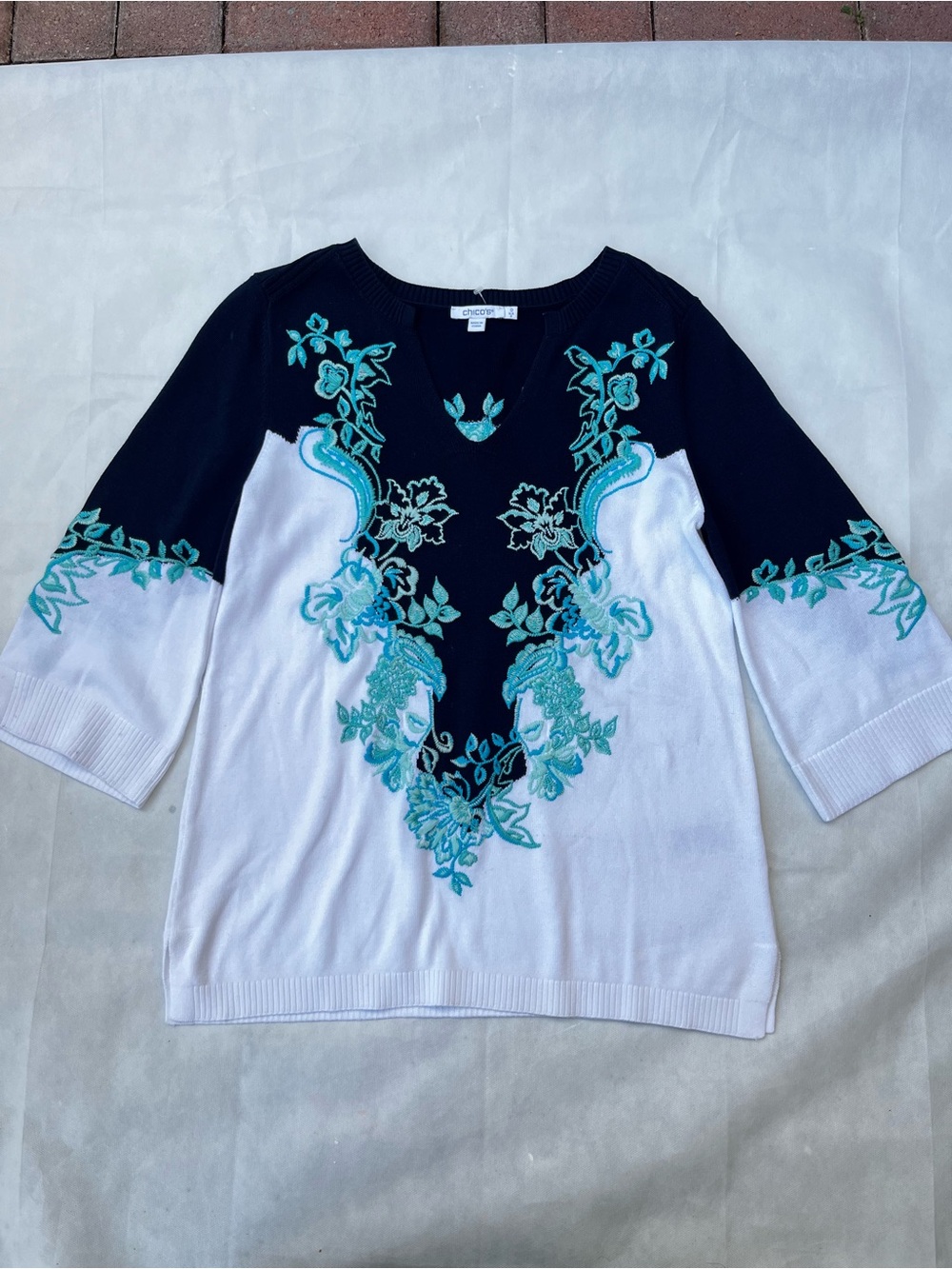Chico's Vintage Blue Embroidered VNeck 3/4 sleeves top.